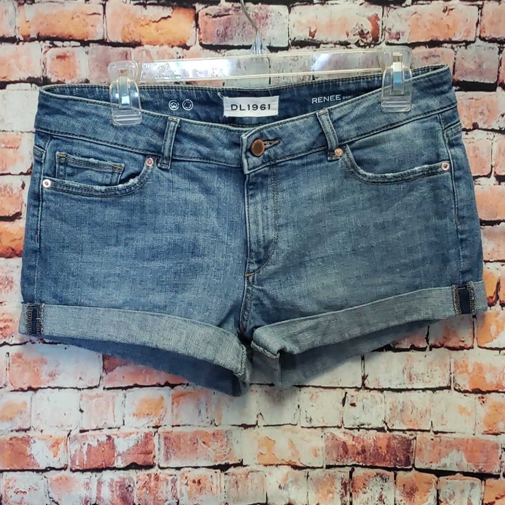 DL1961 || Renee Cuffed Denim Shorts in Somerset 27